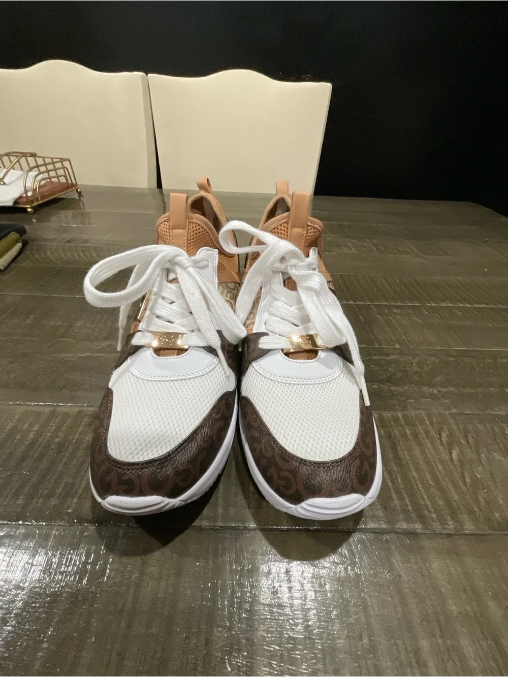 Guess Women's White Brown Tan Logo-Accent Sneakers - Picture 3 of 6